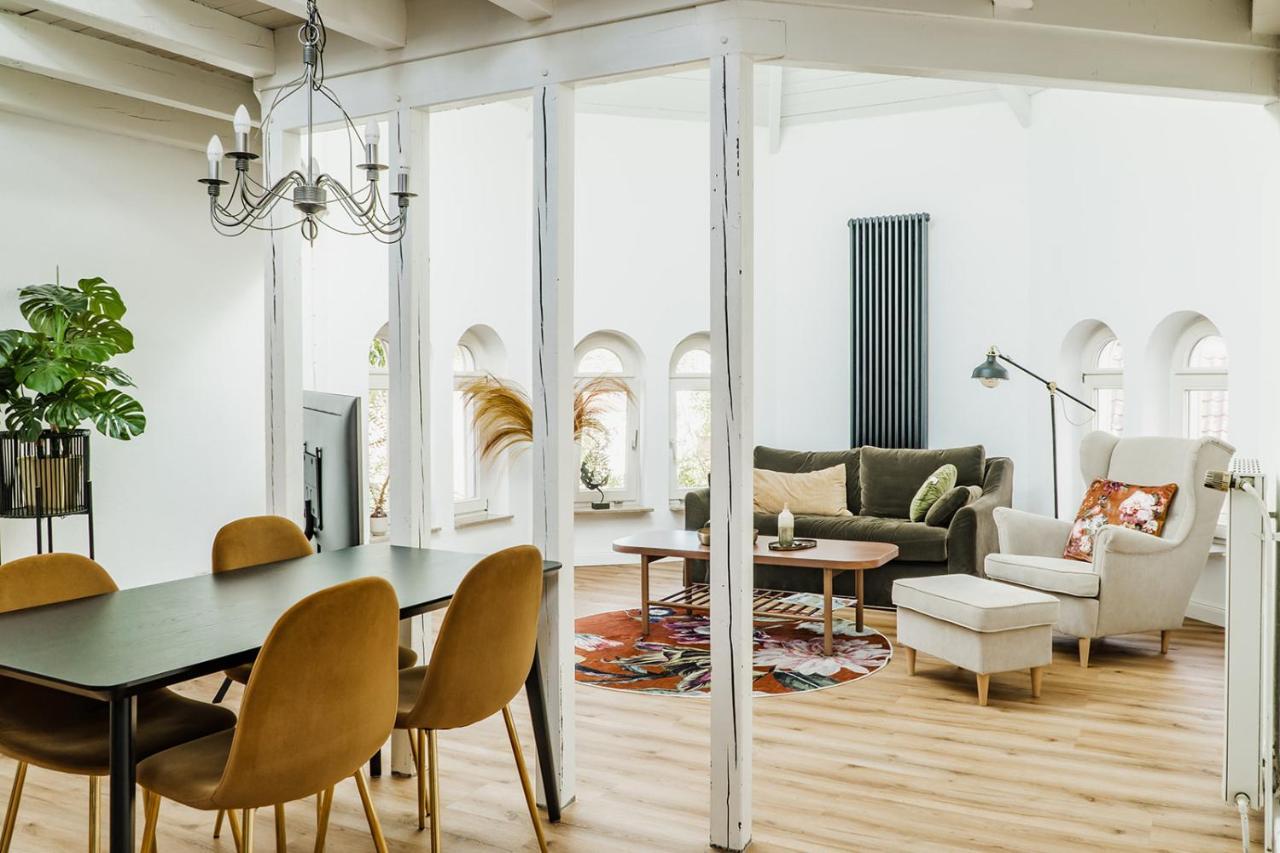 360 Grad Hotel & Bar Leer Bagian luar foto